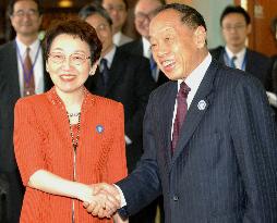 (1)Kawaguchi meets Chinese Foreign Minister Li