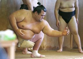 Sumo: Kotoshogiku gearing up for yokozuna bid
