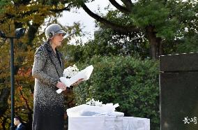 Japan, Dutch princesses visit Nagasaki
