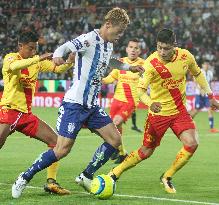 Football: Pachuca's Honda