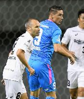 Football: Torres, Iniesta in Japan