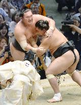 Harumafuji takes 8th title at Nagoya sumo