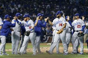 Baseball: Dodgers win Game 2 to even NLCS