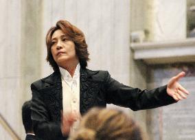 Conductor Nishimoto performs in Vatican