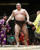 Sumo: Hakuho at New Year meet
