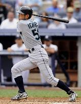 Ichiro slams 2 homers against Yanks