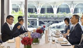 Japan-Singapore talks