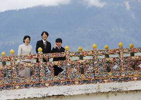 Crown Prince Fumihito's family travels to Bhutan