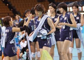 (3)Japan volleyball run ends in Athens quarterfinals