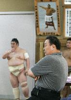 New sumo chief urges young wrestlers to be 'self-aware and behave