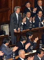 Koizumi reelected premier in Diet