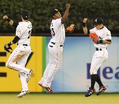 Marlins win 5-1 against Nationals
