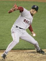 Okajima's shutout streak ends in major leagues