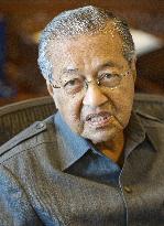 Mahathir calls for national movement to depose Najib