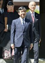 Japan's emperor indicates readiness to abdicate
