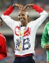 Olympics: Farah wins men's 10,000