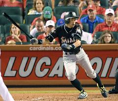 Baseball: Ichiro singles in Marlins' win over Cardinals