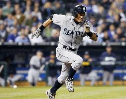 Seattel Mariners' Ichiro 2-for-5 against Kansas City Royals