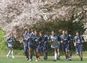 (1)Japan soccer team braces for friendly against Hungary