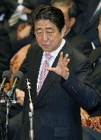 Abe eyes new economic talks with experts ahead of G-7 summit