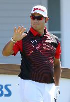 Golf: Matsuyama tied for 7th after 1st round at Kapalua