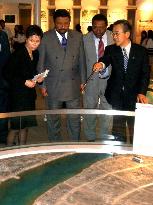 Next U.N. assembly head visits Hiroshima peace museum