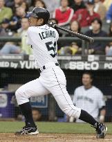 Marainers' Ichiro extends hitting streak to 18 games