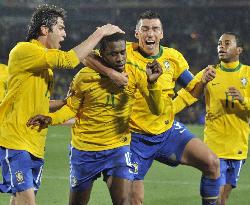 Brazil beat Chile in World Cup 2nd round