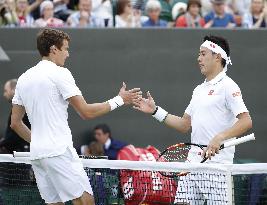 Japan's Nishikori advances to 4th round at Wimbledon