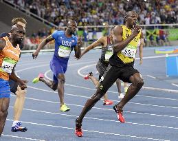 Olympics: Bolt wins 200m to complete sprint double