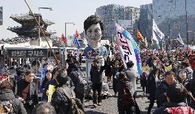 Park ousted as S. Korea's president by Constitutional Court ruling