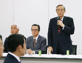 LDP resumes talks on constitutional change after election win