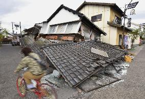 More quakes rock southwestern Japan