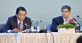 Aso, Lew attend G-20 meeting
