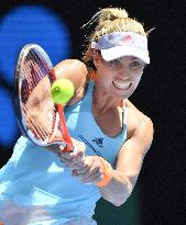 Kerber advances to 3rd round at Australian Open tennis