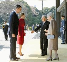 CORRECTED: Spanish, Japanese royal couples meet in Tokyo