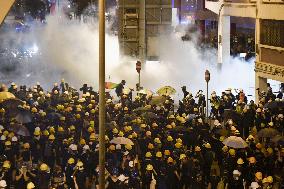 Fresh mass protest in Hong Kong