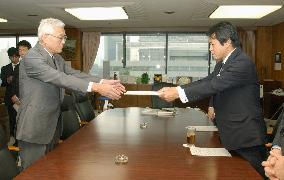 (1)METI approves Mitsubishi Motors rehabilitation under revitali