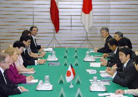 Japan, Chile to cooperate on environment as bilateral FTA takes