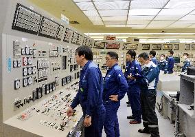 Takahama plant starts generating and sending electricity