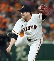 Baseball: Sugano throws gem as Giants close gap on BayStars