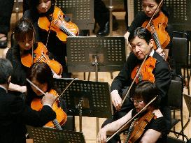 Crown prince plays viola in Beethoven Symphony No. 9