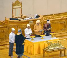 Htin Kyaw sworn in as Myanmar president