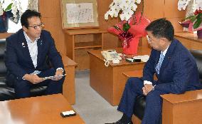 Mayor seeks continued existence of Monju reactor