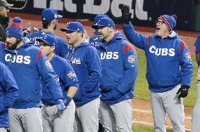 Cubs win Game 2 to even World Series