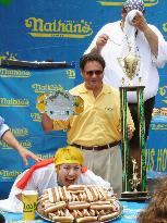 Japanese man wins N.Y. hot dog-eating title for 6th year in row