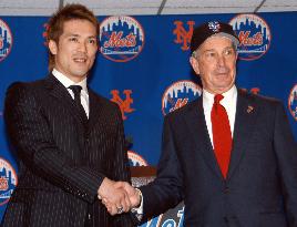 (3)'Little' Matsui joins New York Mets