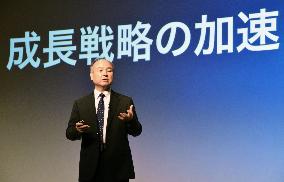 SoftBank's group net profit jumps 79.6% in April-Sept.