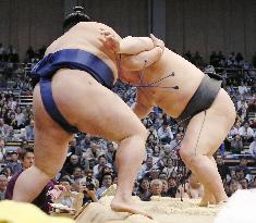Sumo: Goeido remains among 4 unbeatens in Kyushu