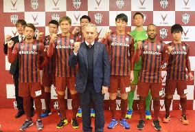 Soccer: Podolski or not, Vissel's Nelsinho has serious intent